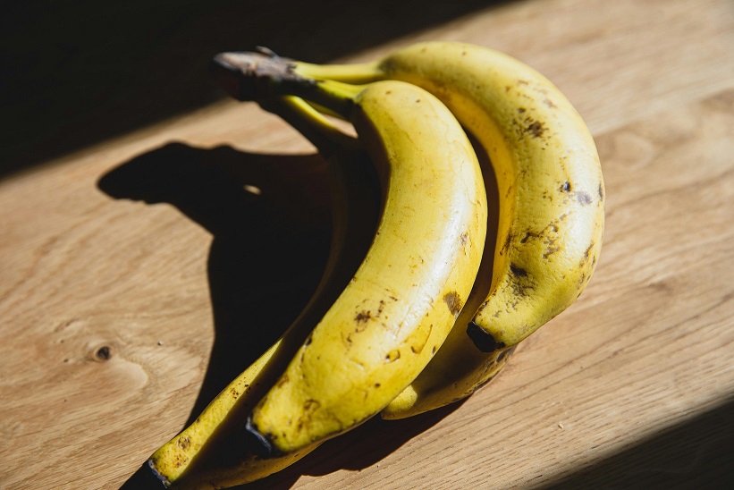 ripe bananas image